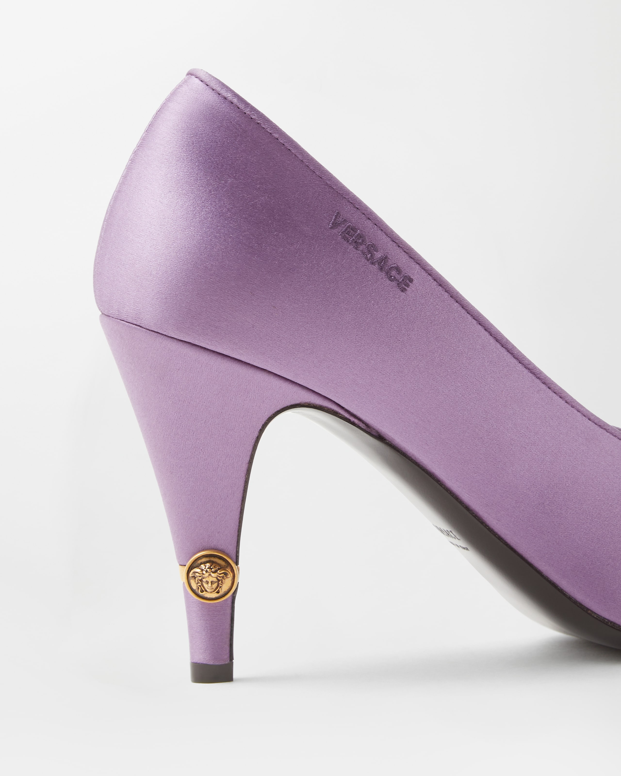 ジャンニ サテン パンプス 90 mm レッド | VERSACE JP