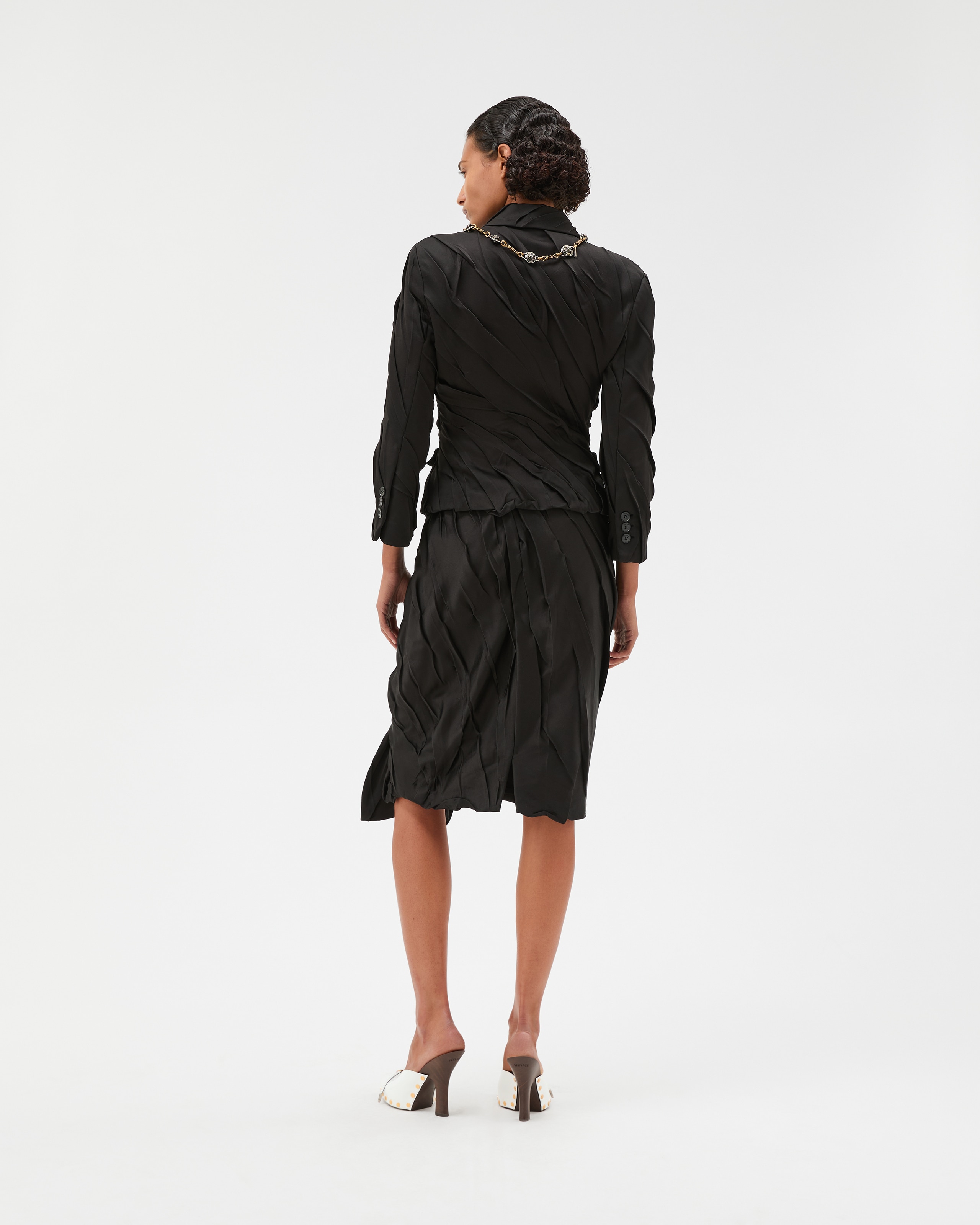 レディー デザイナー スーツ | ヴェルサーチェ 日本