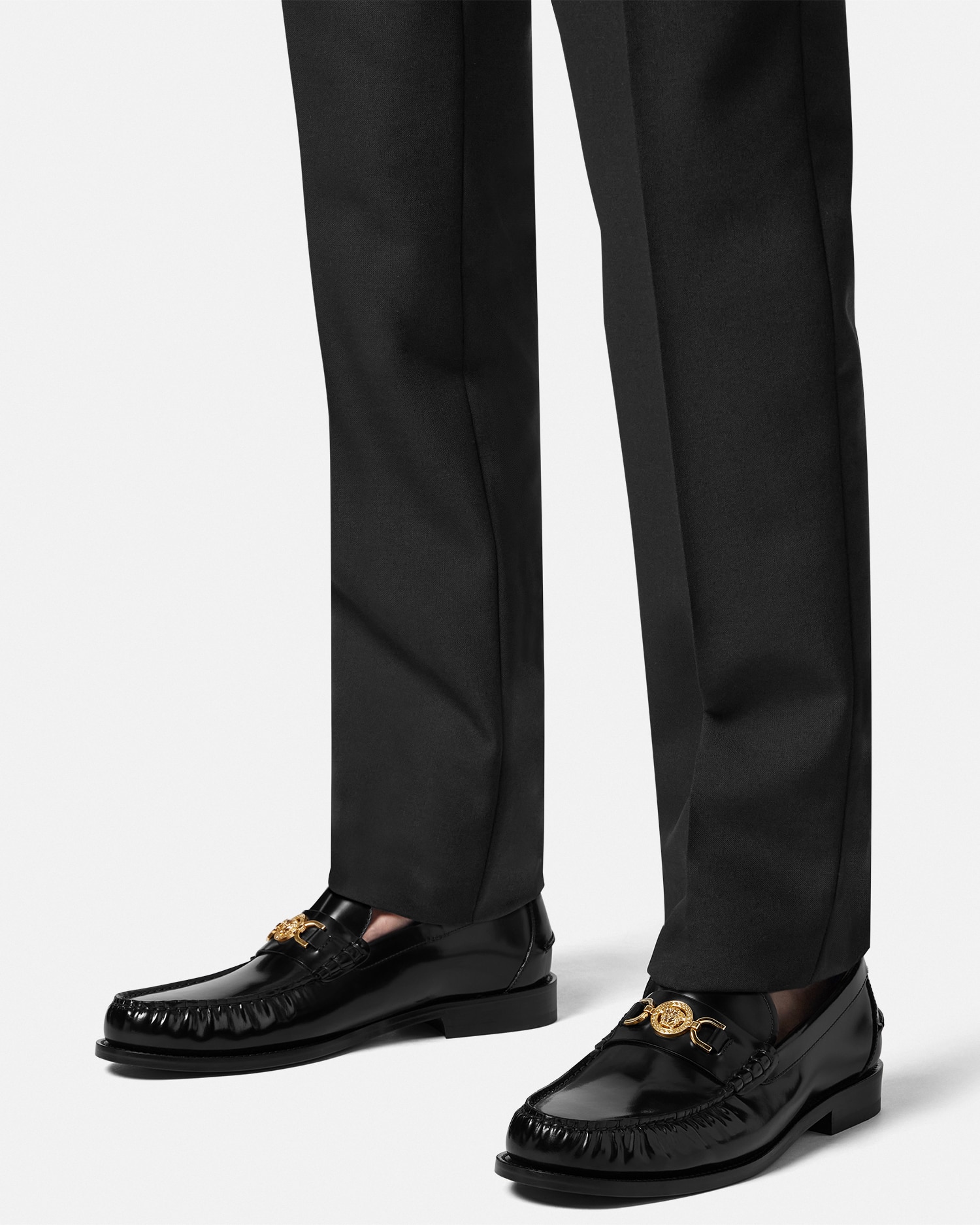 【関税込み】Versace ブラック メドゥーサ '95 ローファー メドゥーサ '95 ローファー ブラック,ゴールド | VERSACE JP