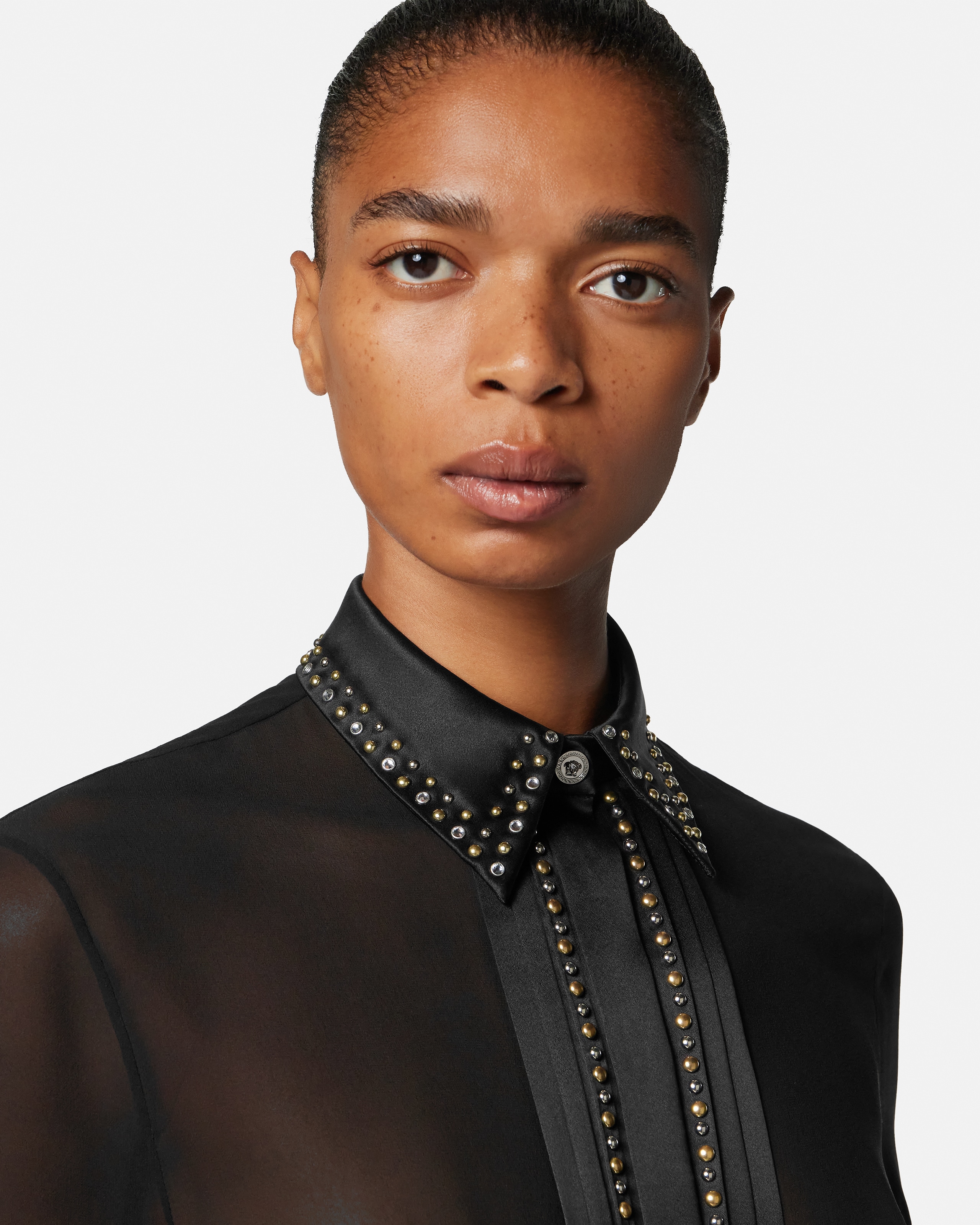 ヴェルサーチ シルク クッション タグ付き 装飾付き シルク ジョーゼット リラックス シャツ ブラック | VERSACE JP