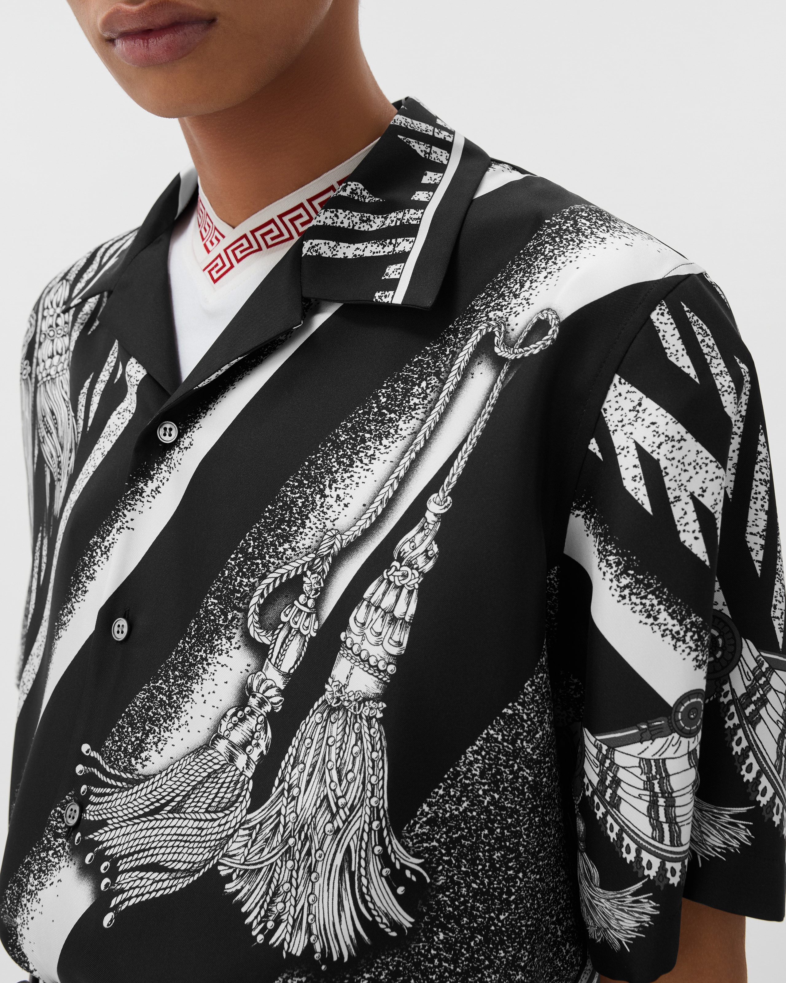 プリント シルク ツイル シャツ ブラック | VERSACE JP